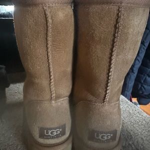 Ugh boots size 8